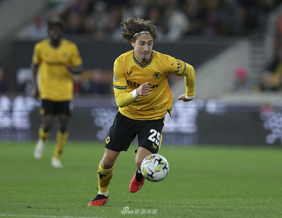 场上捧起大 场上捧起大