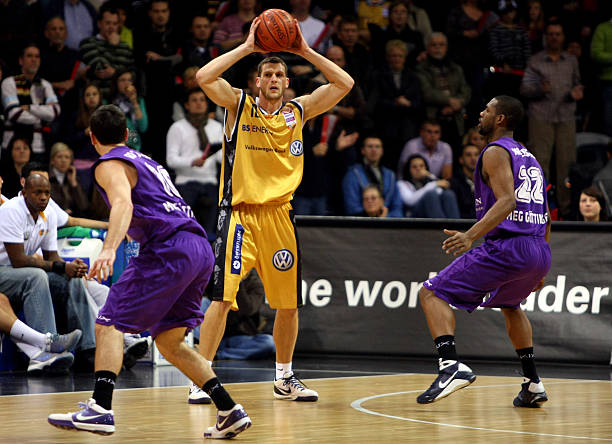 过1亿欧元 过1亿欧元