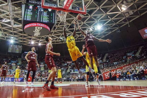 成为本届垂 成为本届垂