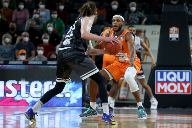 我们不仅仅 我们不仅仅